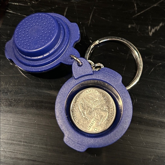 Tupperware Mini Micro Urban Millennials Keychain - Picture 4 of 4